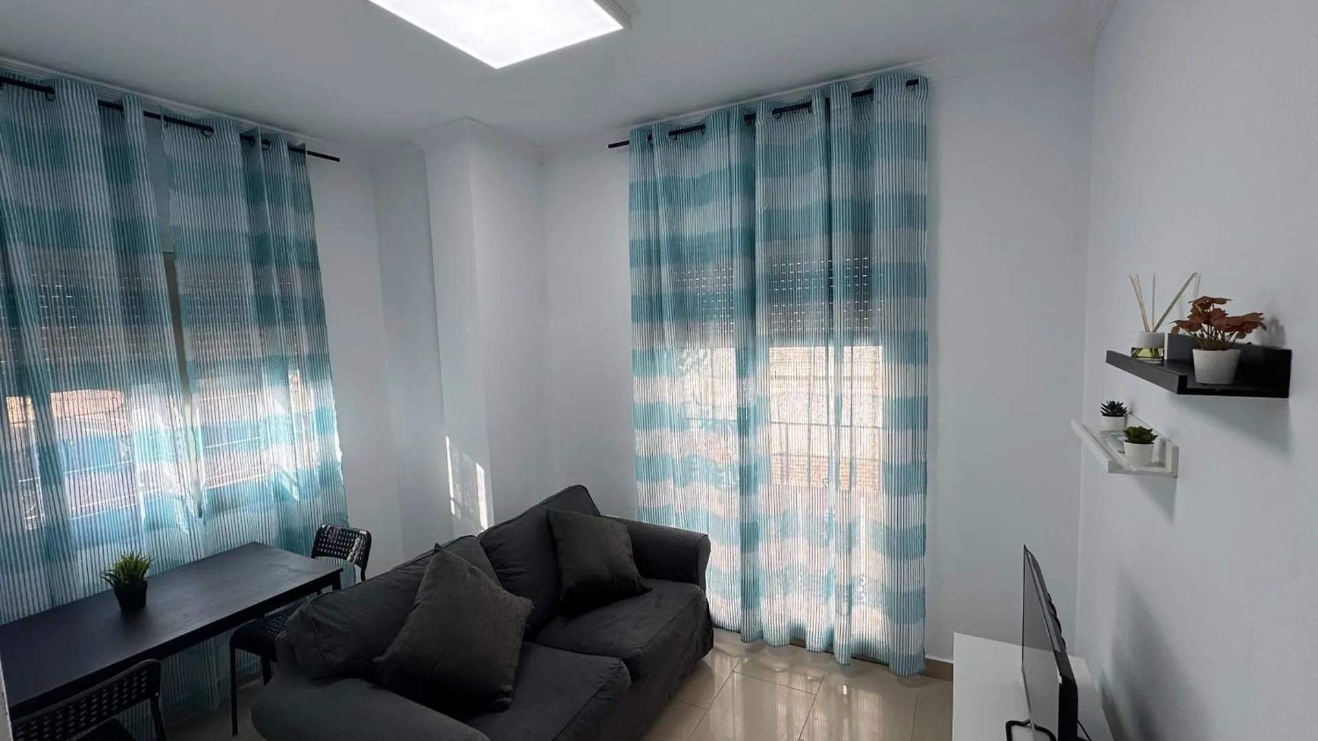 Precioso Y Luminoso Apartamento Junto Al Mar Y Playa En Garrucha 1A